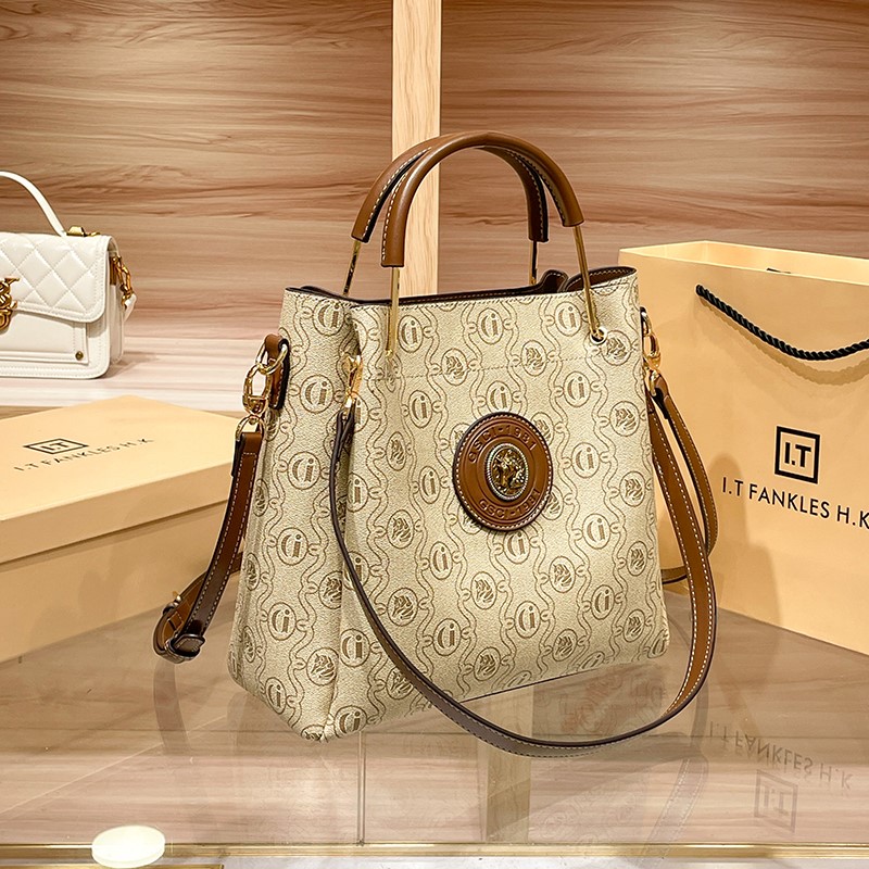 Bolsa de Luxo Acessível Femini - Luxury Bags For Summer avaliação e preço