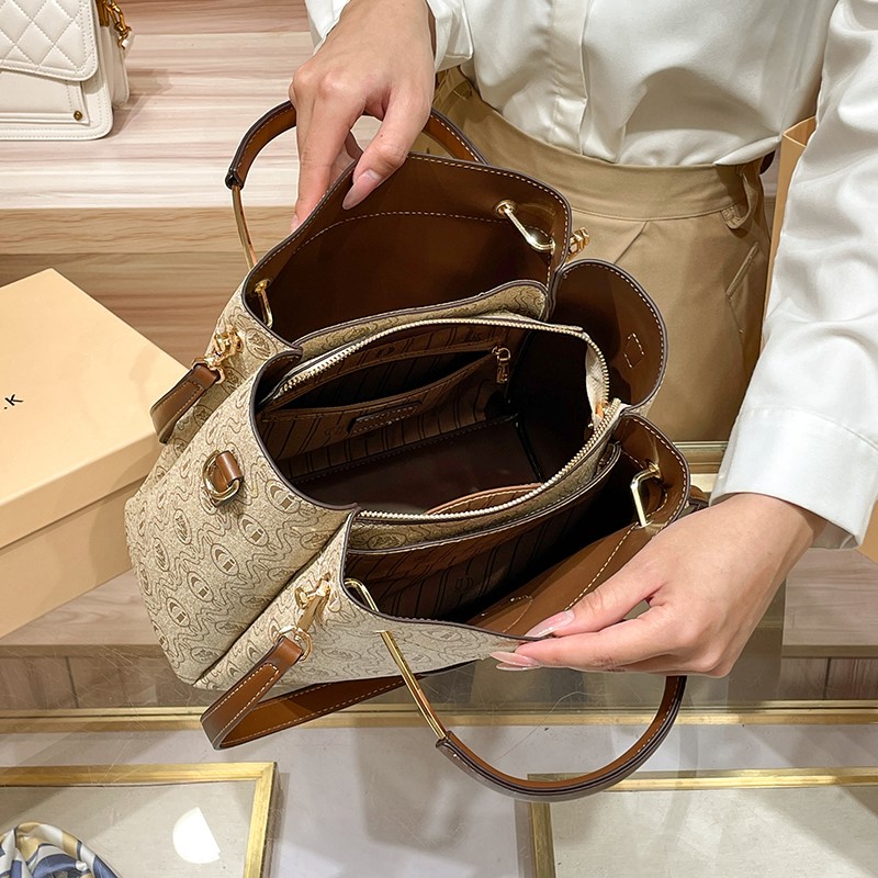 Bolsa de Luxo Acessível Femini - Luxury Bags For Summer avaliação e preço