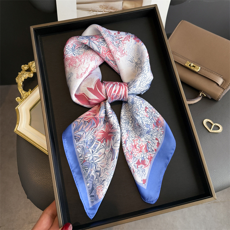 Lenço de Seda com Estampa de D - Luxury Bags Designer avaliação e preço