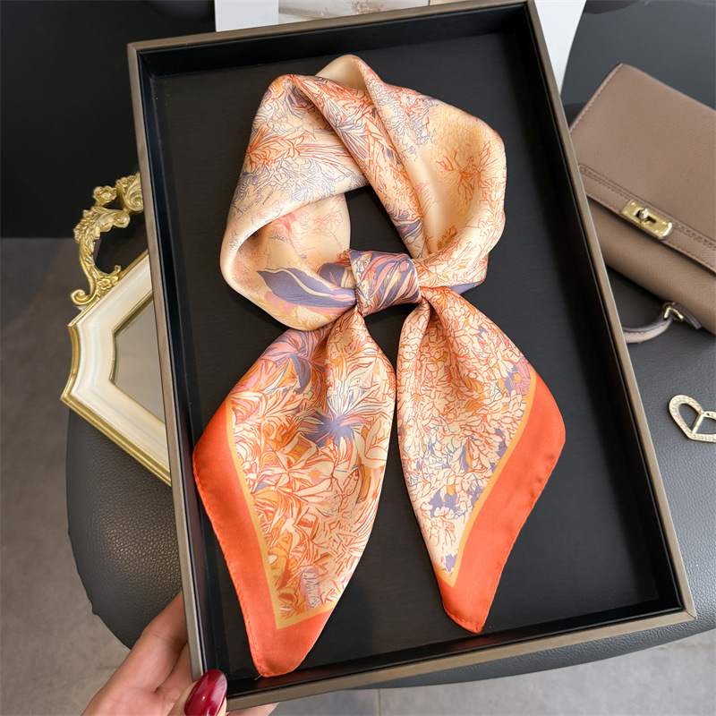 Lenço de Seda com Estampa de D - Luxury Bags Designer avaliação e preço