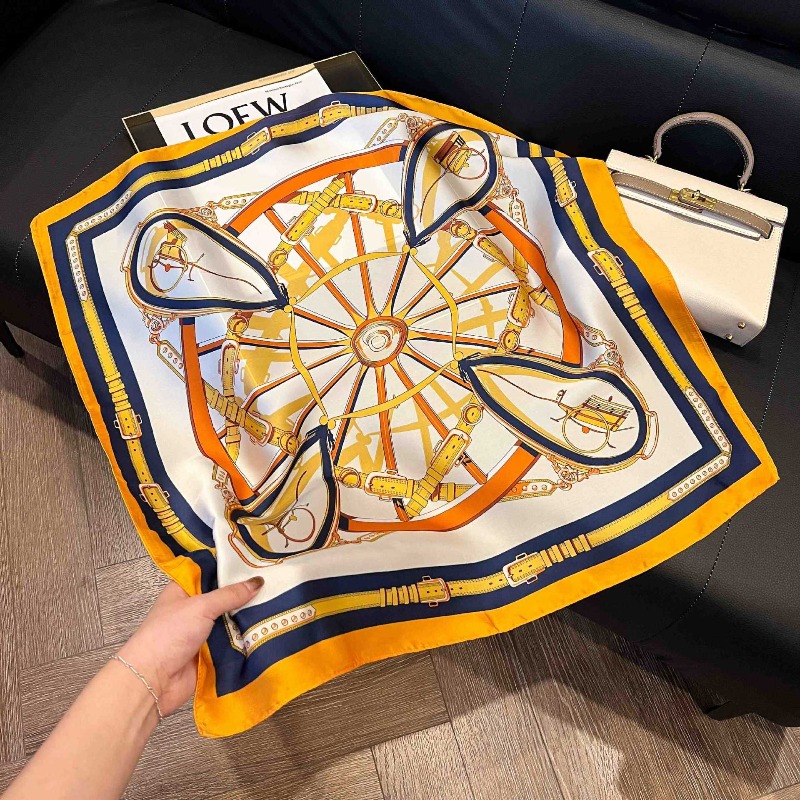 Lenço Quadrado de Seda Fino co - Luxury Bags Designer avaliação e preço